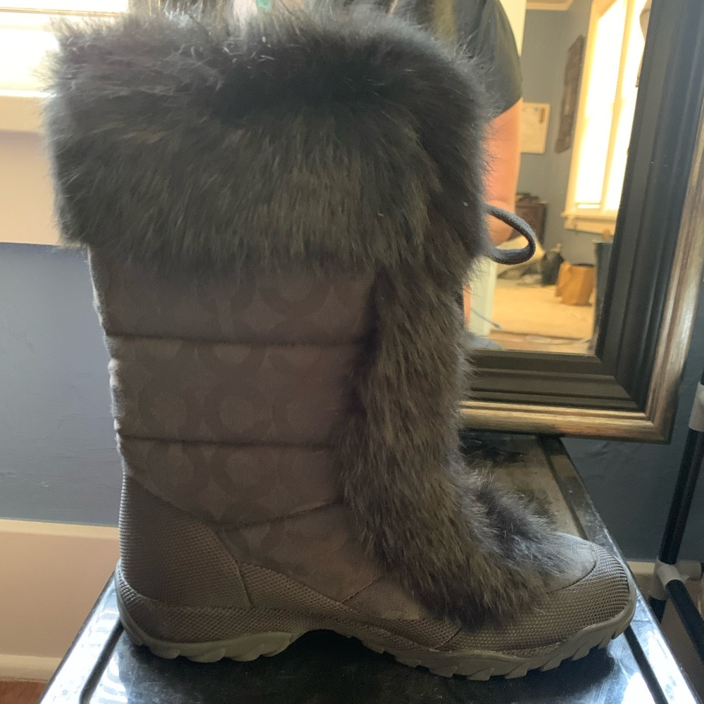 Coach Fluffy Winter Boots - Picture 3 of 4